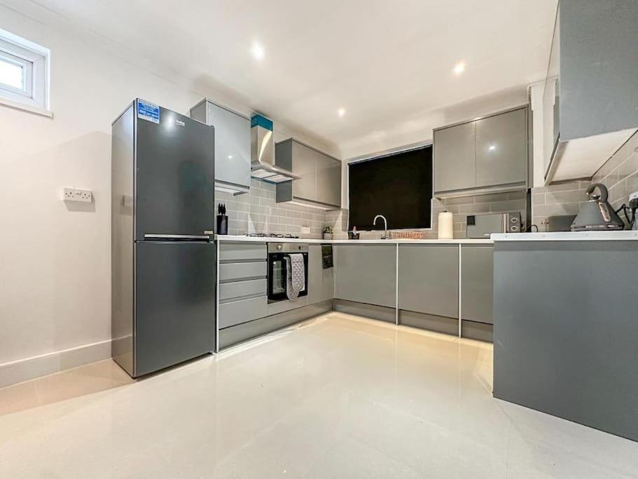 New Cosy Luxury 3 Bedroom House In Battersea לונדון מראה חיצוני תמונה