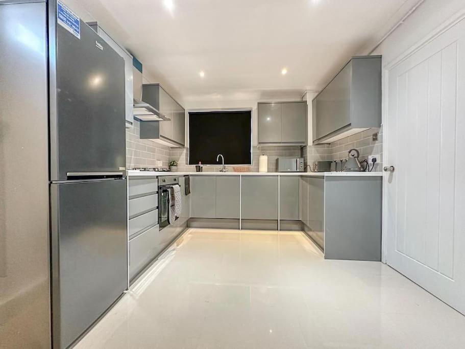 New Cosy Luxury 3 Bedroom House In Battersea לונדון מראה חיצוני תמונה